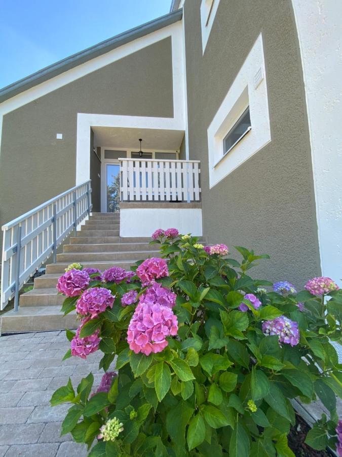 Spirit Homes Apartments Orosháza Exterior photo
