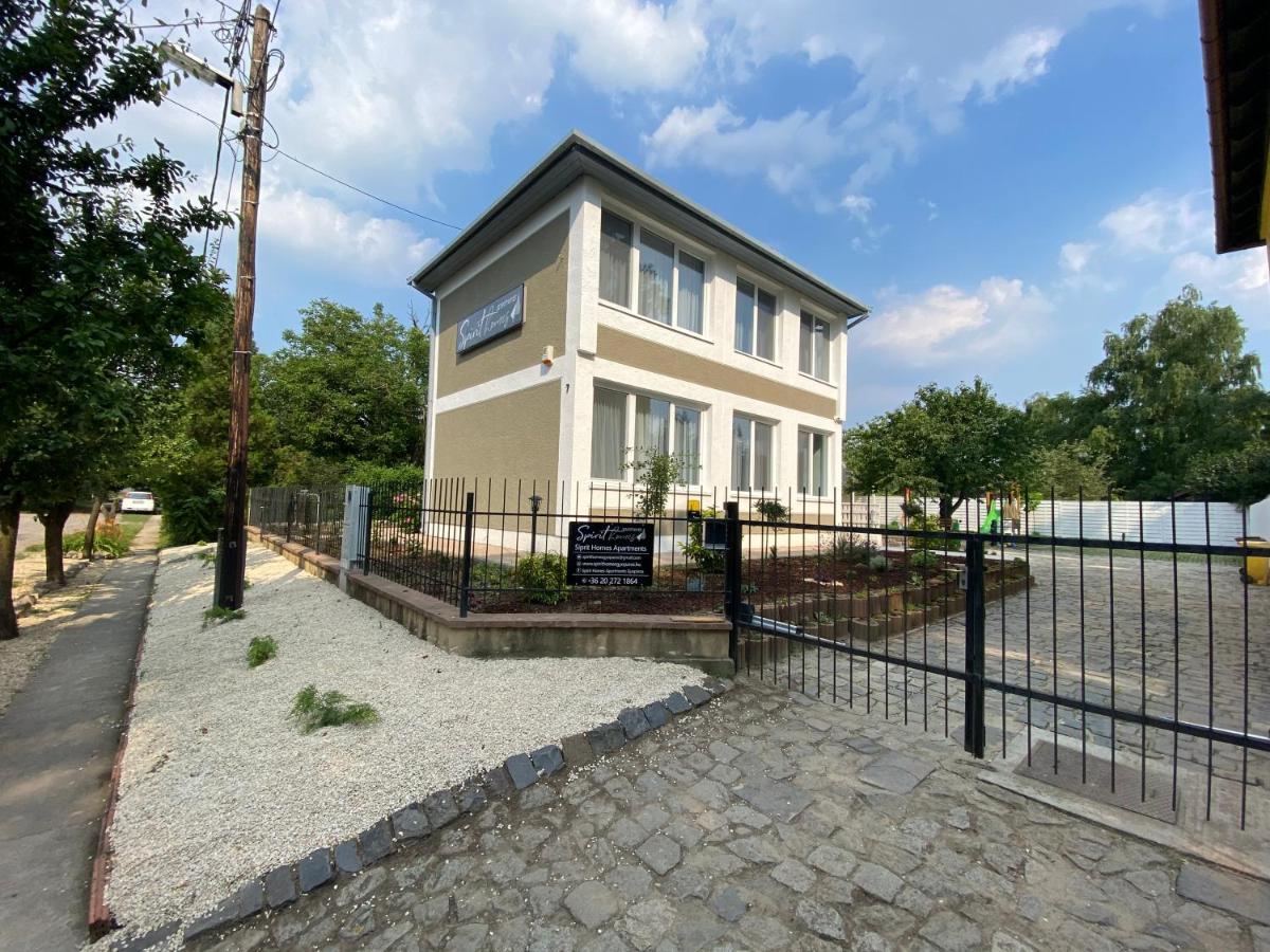 Spirit Homes Apartments Orosháza Exterior photo