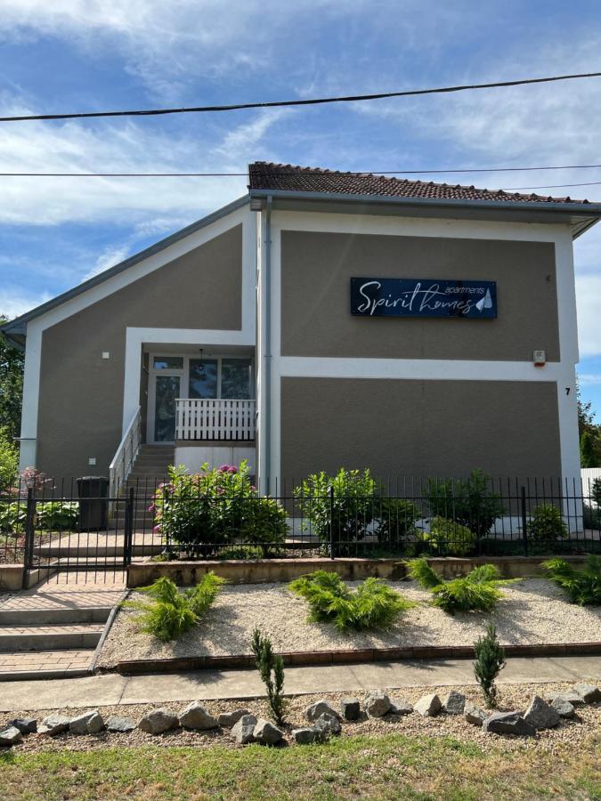 Spirit Homes Apartments Orosháza Exterior photo